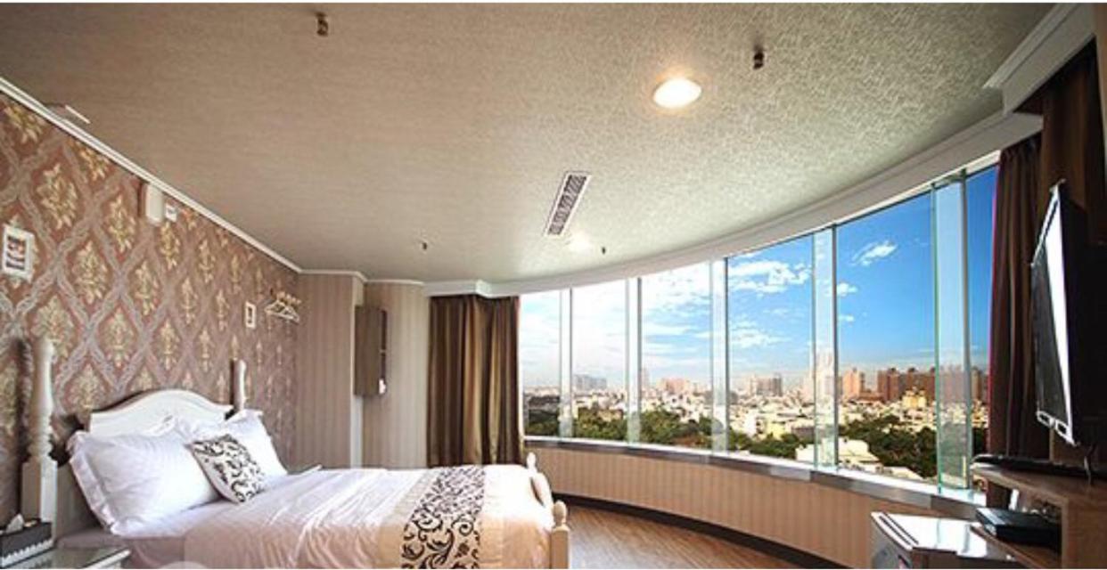 Ya Tai Hotel Kaohsiung Buitenkant foto